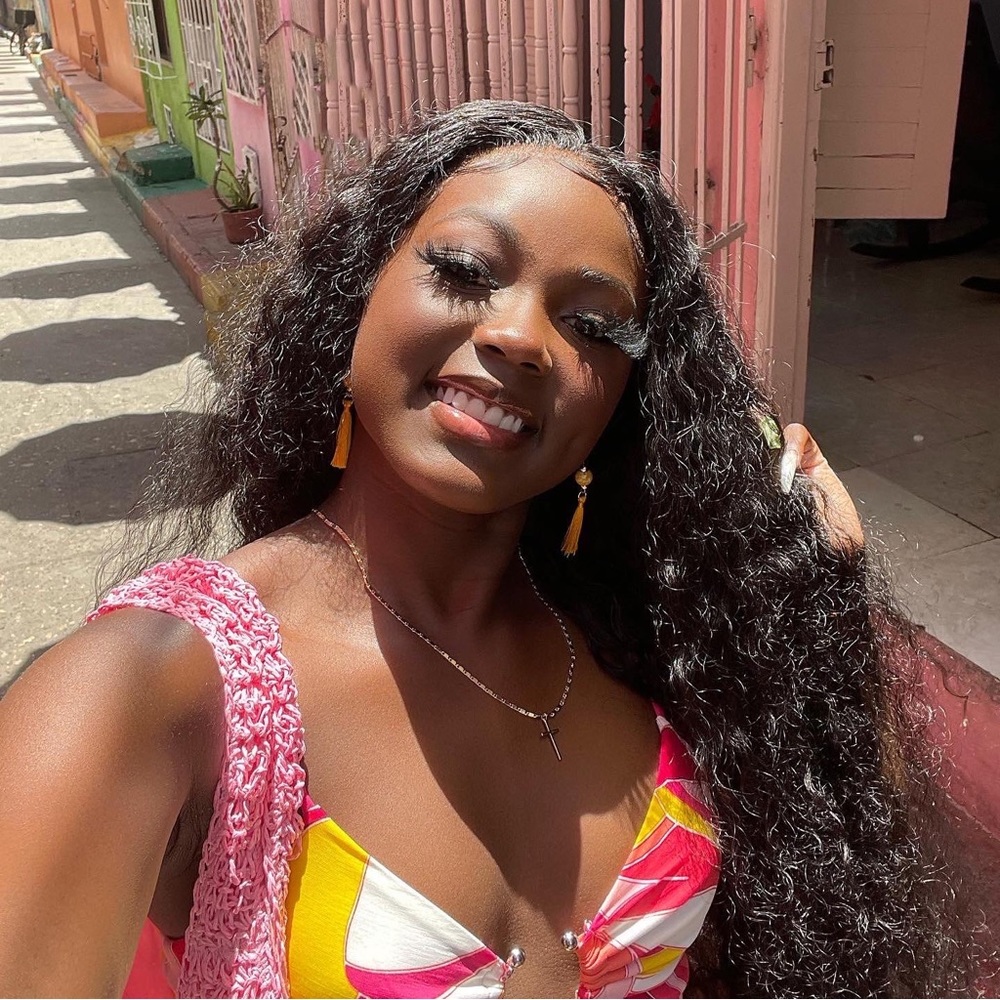 Meet your Posher, Kamya